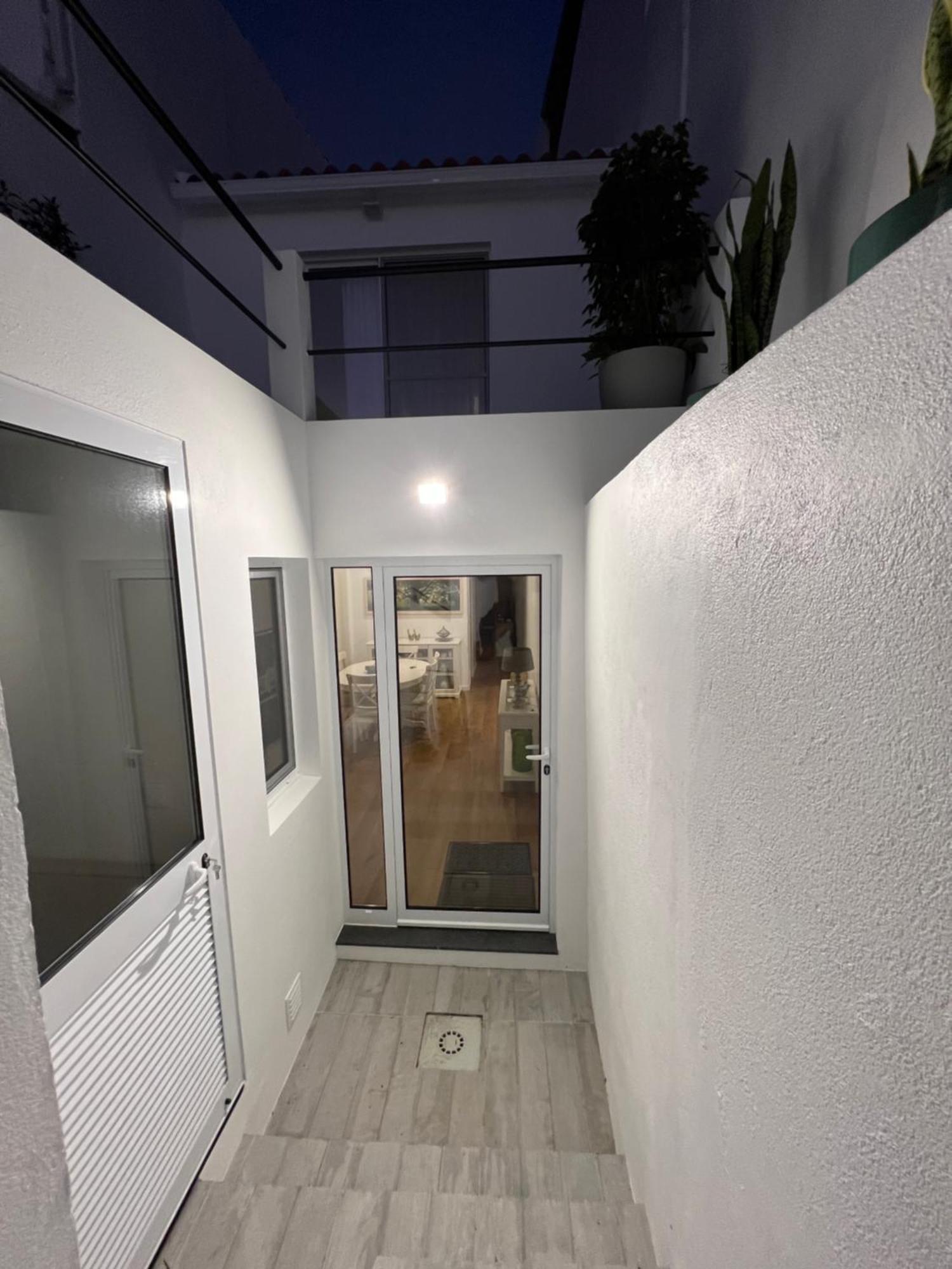 Urban 41 Guest House Ponta Delgada Eksteriør billede